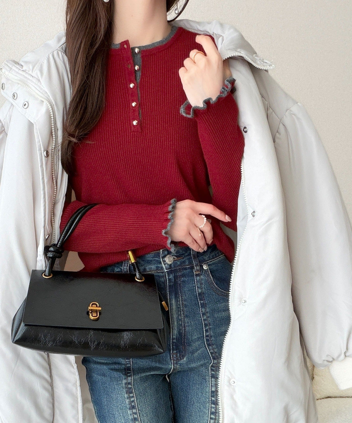 【mily bilet】大人可愛いディテールをぎゅっと。ゴールドボタン ヘンリーネック配色リブニット (長袖) mi1359063