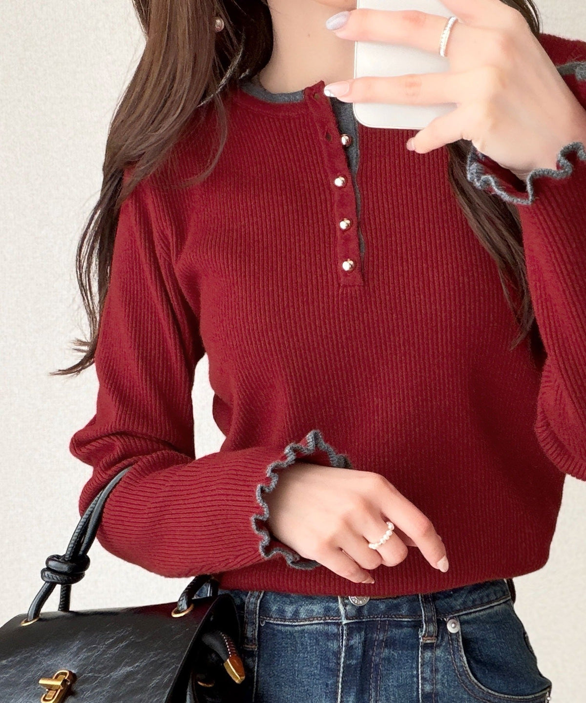 【mily bilet】大人可愛いディテールをぎゅっと。ゴールドボタン ヘンリーネック配色リブニット (長袖) mi1359063