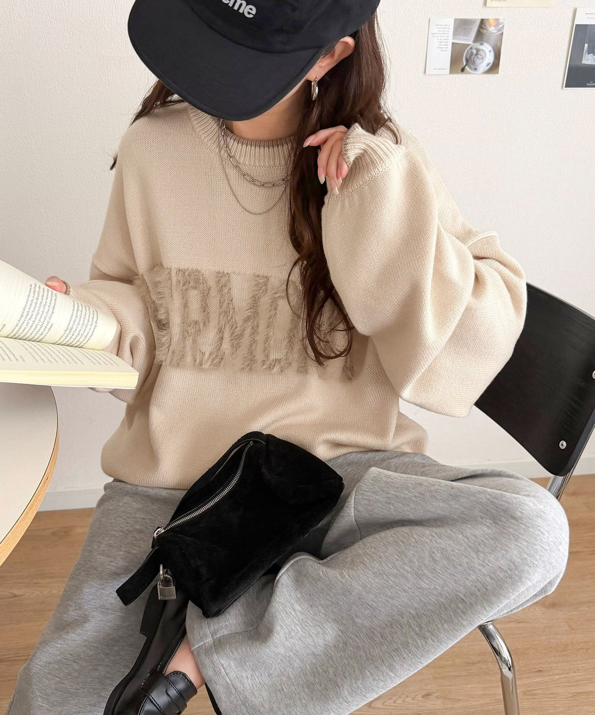 今日は“ふわふわニット”を着て出かけよう♪フェザージャガードロゴ配色オーバーサイズニット（長袖） ce1350023