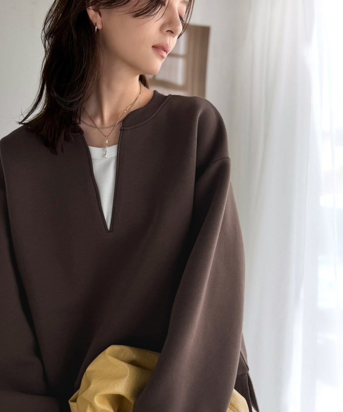 《Maiko Amemori×クラシカルエルフコラボ》重ね着しているような、こなれ感を一枚で♪ ダンボールニット×Tシャツドッキングトップス ce1010656