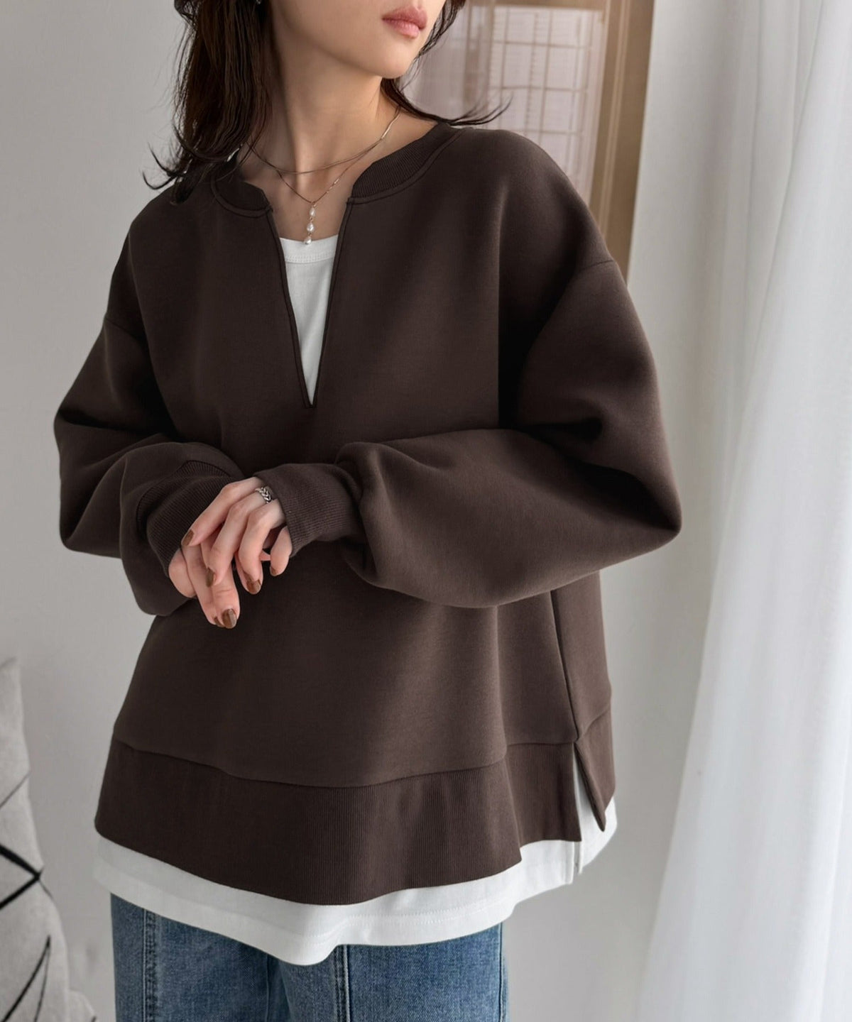《Maiko Amemori×クラシカルエルフコラボ》重ね着しているような、こなれ感を一枚で♪ ダンボールニット×Tシャツドッキングトップス ce1010656