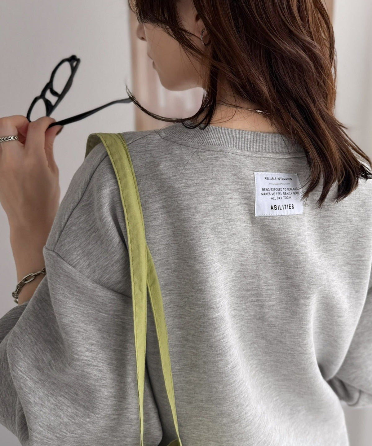 《Maiko Amemori×クラシカルエルフコラボ》重ね着しているような、こなれ感を一枚で♪ ダンボールニット×Tシャツドッキングトップス ce1010656