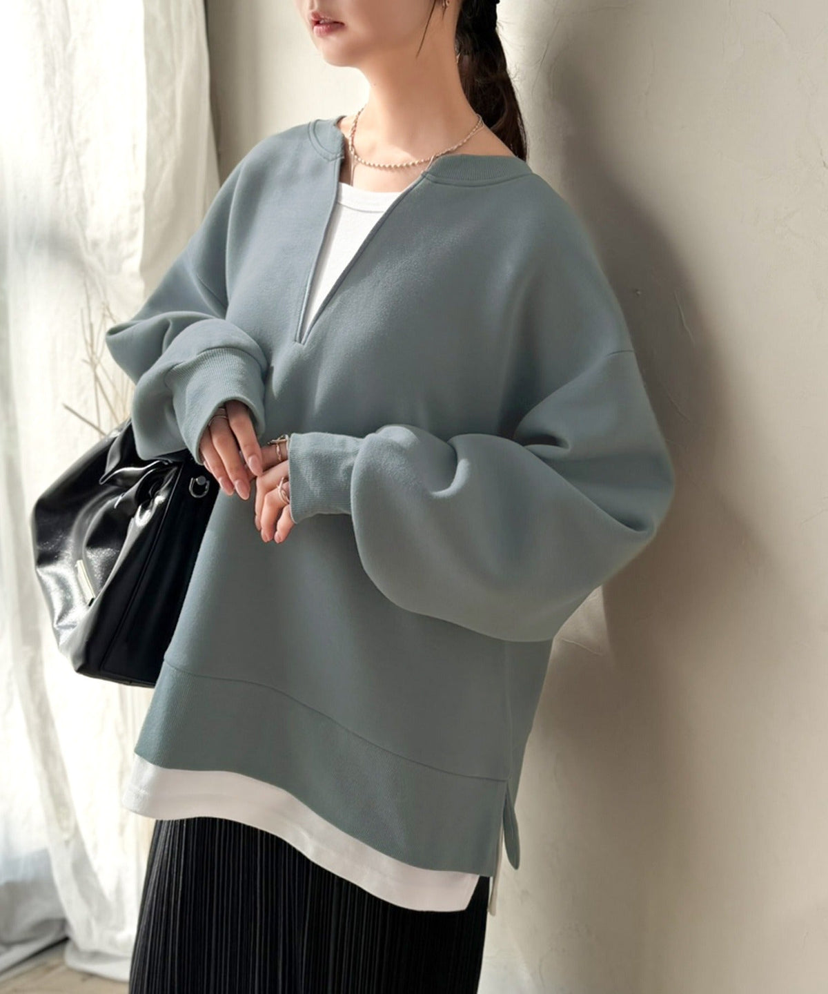 《Maiko Amemori×クラシカルエルフコラボ》重ね着しているような、こなれ感を一枚で♪ ダンボールニット×Tシャツドッキングトップス ce1010656