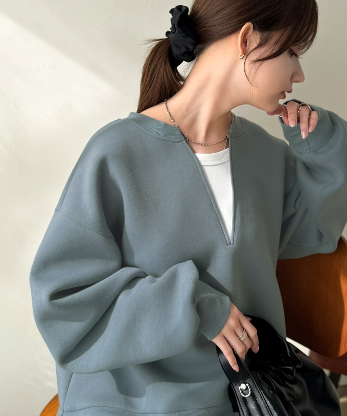 《Maiko Amemori×クラシカルエルフコラボ》重ね着しているような、こなれ感を一枚で♪ ダンボールニット×Tシャツドッキングトップス ce1010656