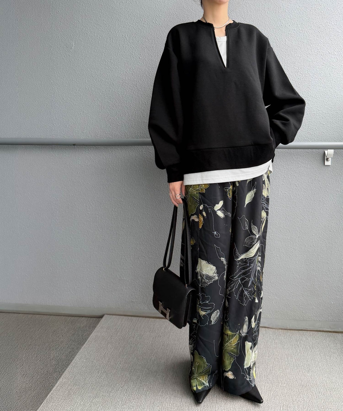 《Maiko Amemori×クラシカルエルフコラボ》重ね着しているような、こなれ感を一枚で♪ ダンボールニット×Tシャツドッキングトップス ce1010656
