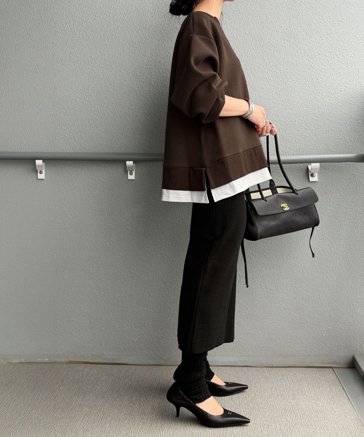 《Maiko Amemori×クラシカルエルフコラボ》重ね着しているような、こなれ感を一枚で♪ ダンボールニット×Tシャツドッキングトップス ce1010656