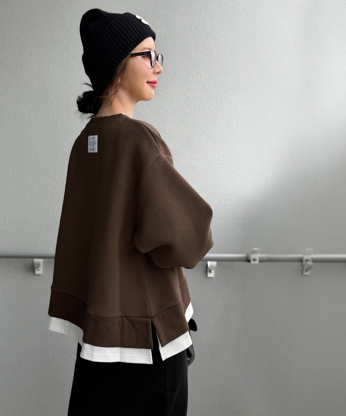 《Maiko Amemori×クラシカルエルフコラボ》重ね着しているような、こなれ感を一枚で♪ ダンボールニット×Tシャツドッキングトップス ce1010656