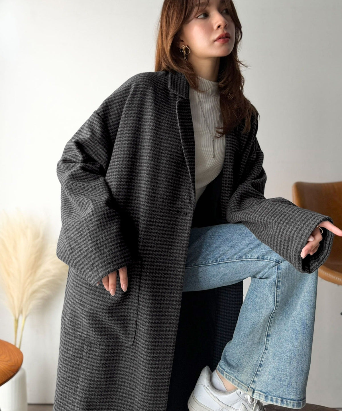 《marina×クラシカルエルフコラボ》羽織るだけで、いつものコーデが見違える。千鳥柄オーバーサイズロングコート ce1010643
