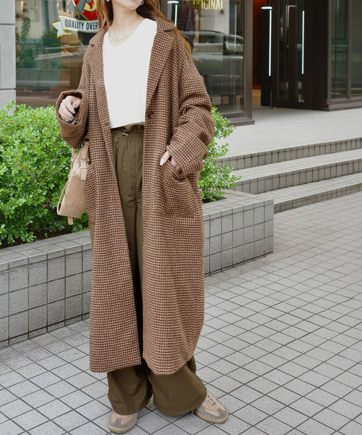 《marina×クラシカルエルフコラボ》羽織るだけで、いつものコーデが見違える。千鳥柄オーバーサイズロングコート ce1010643