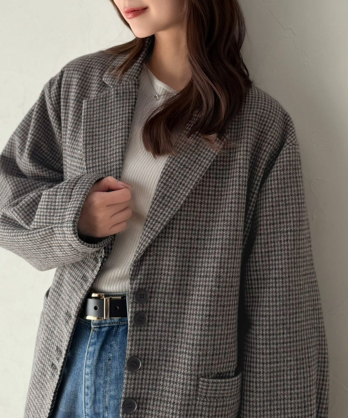 《daaco×クラシカルエルフコラボ》羽織るだけで、品よく見違える。多ボタン千鳥柄テーラードジャケット（ミドル丈） ce1010648