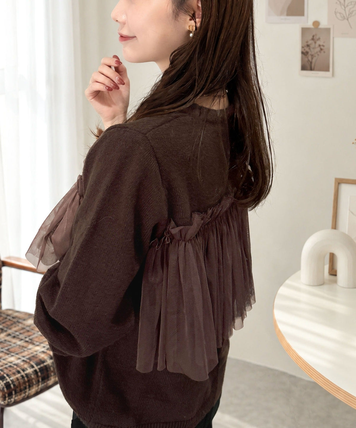 《ERIKOさん×クラシカルエルフコラボ》繊細チュールで魅せる。袖ぽわんペプラムニットトップス ce1015118