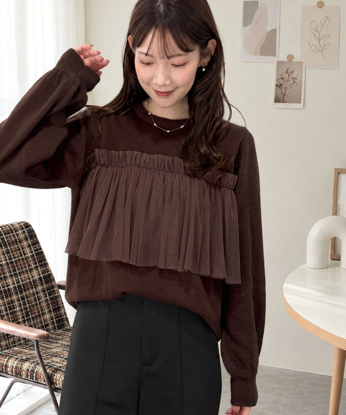 《ERIKOさん×クラシカルエルフコラボ》繊細チュールで魅せる。袖ぽわんペプラムニットトップス ce1015118