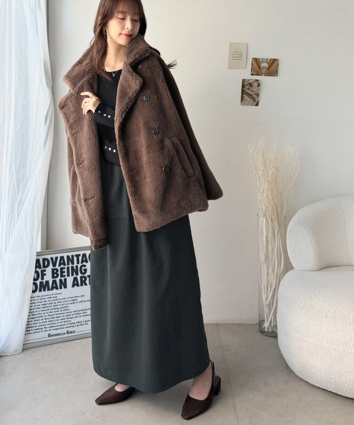 《ERIKOさん×クラシカルエルフコラボ》ふわっと包まれて、首元まで暖かく♪スタンドカラーファーコート（ミドル丈） ce1010650