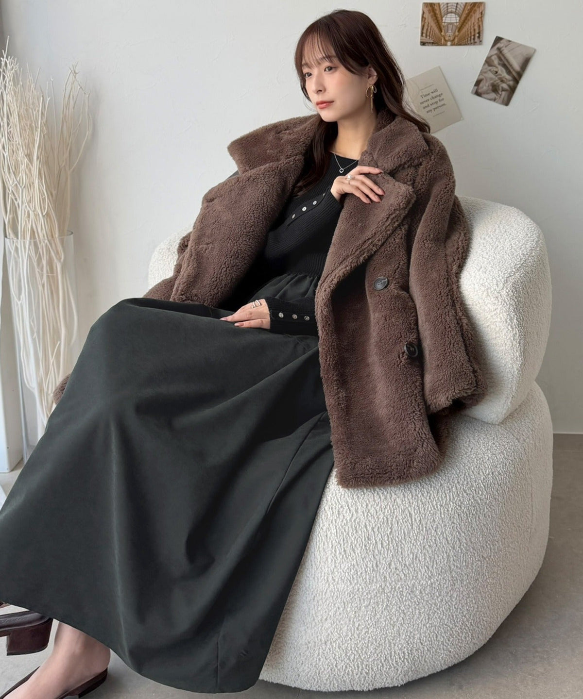 《ERIKOさん×クラシカルエルフコラボ》ふわっと包まれて、首元まで暖かく♪スタンドカラーファーコート（ミドル丈） ce1010650
