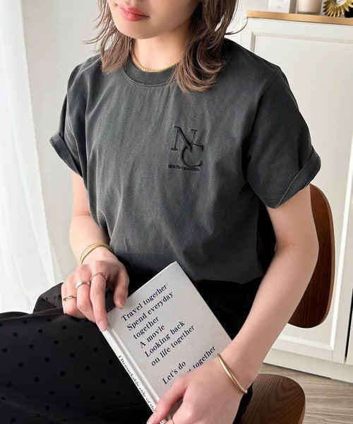 《JaVaジャバコラボ》大人カジュアルにぴったり！綿100％英字胸刺繍ピグメント加工Tシャツ（半袖） jv1330018