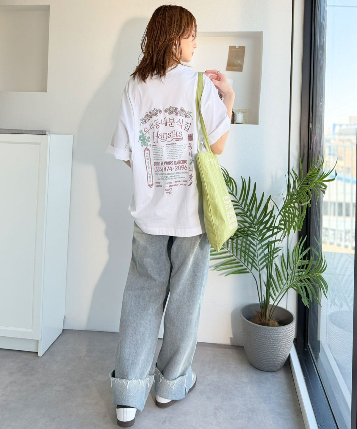 《JaVaジャバコラボ》バック刺繍が主役の一枚♪オーバーサイズ ハングル刺繍バックプリントビッグTEE jv1260552
