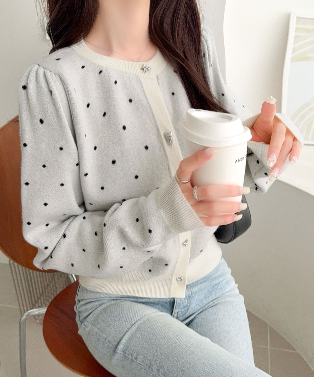 【mily bilet】きらめくハートで甘さをひとさじ。ハート釦ギャザースリーブもちもちカーディガン(ドット/無地) mi1329127