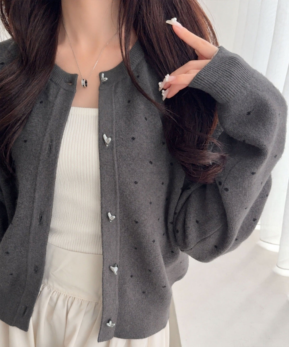 【mily bilet】きらめくハートで甘さをひとさじ。ハート釦ギャザースリーブもちもちカーディガン(ドット/無地) mi1329127