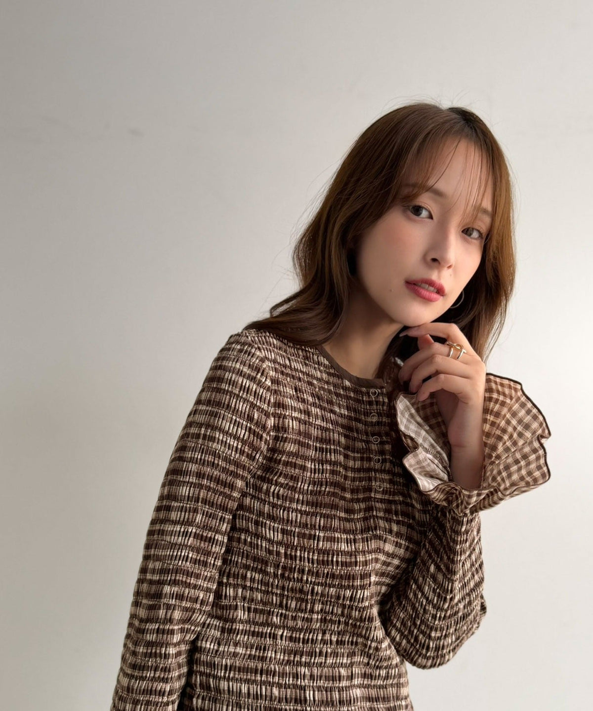 【Classical Evon】甘さひとさじ。表情で魅せる大人チェック。キャンディスリーブシャーリングヘンリートップス ev1010671