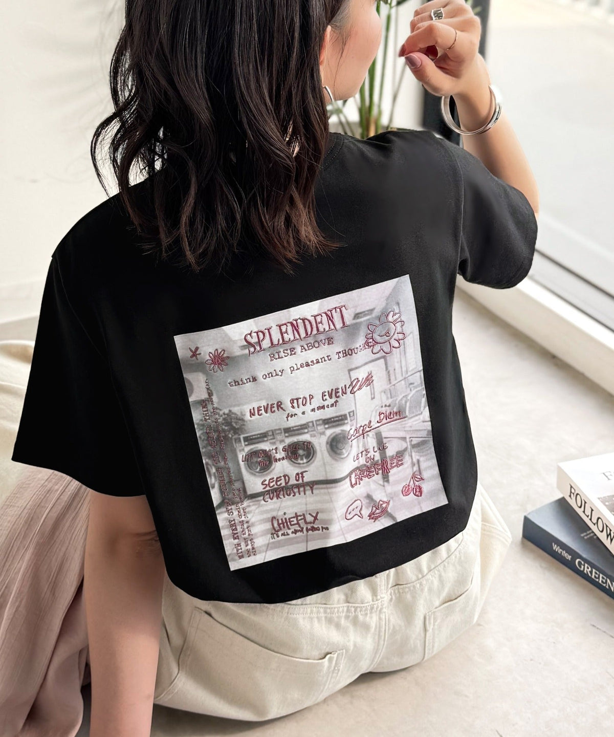 【接触冷感機能付き】背中で魅せる、遊び心とヴィンテージ。コインランドリーバック刺繍Tシャツ（半袖） ce1260549