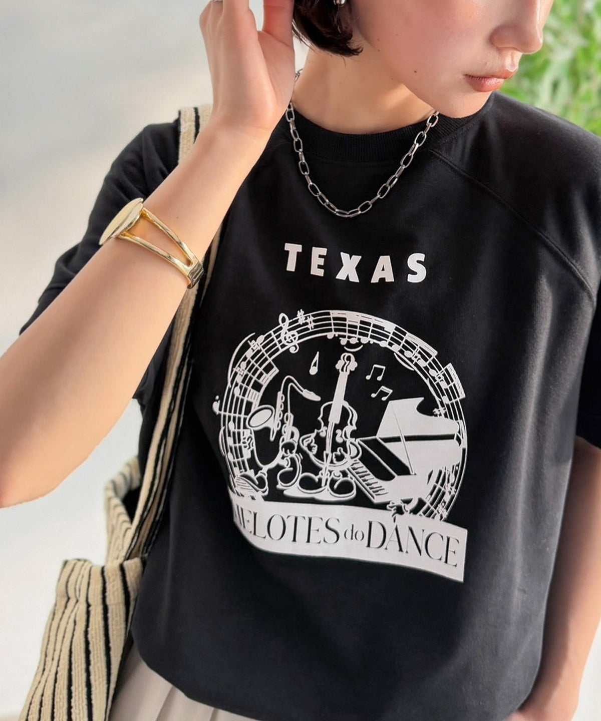 《JaVa ジャバコラボ》目を奪う、こなれ感。古着デザイン風ミュージックプリントTシャツ(半袖) jv1330086