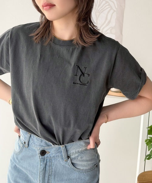 《JaVaジャバコラボ》大人カジュアルにぴったり！綿100％英字胸刺繍ピグメント加工Tシャツ（半袖） jv1330018