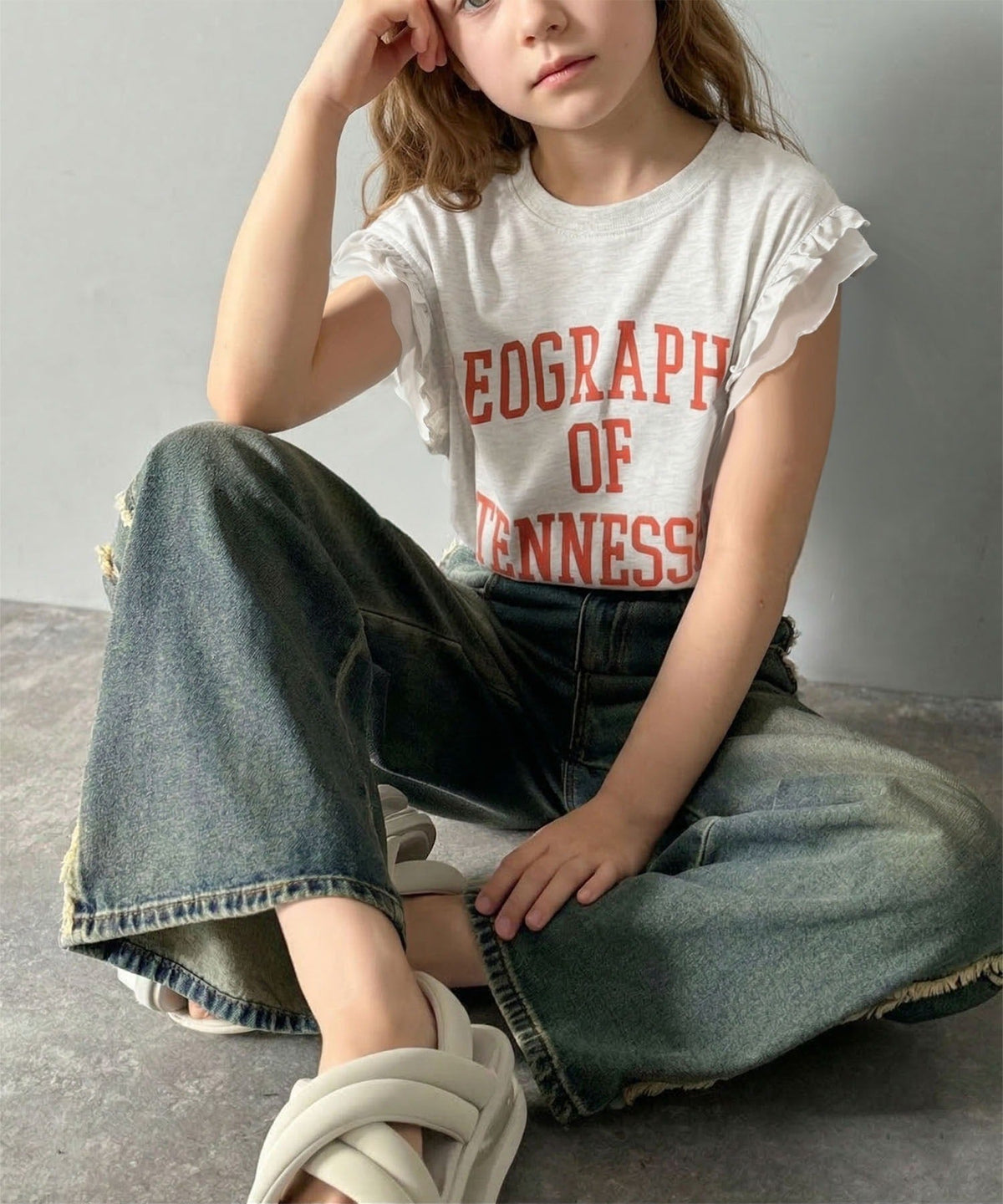【mily bilet】【キッズ】 親子リンクコーデ可能◎ダブルフリル袖カレッジライクロゴゆるTシャツ mk1329036