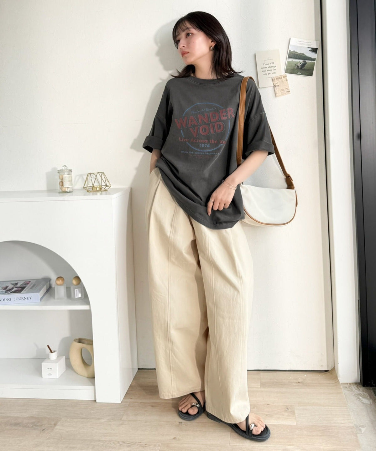 《JaVaジャバコラボ》配色で遊ぶ！大人カジュアルの決定版。綿100％ツアーロゴTシャツ (半袖) jv1329087