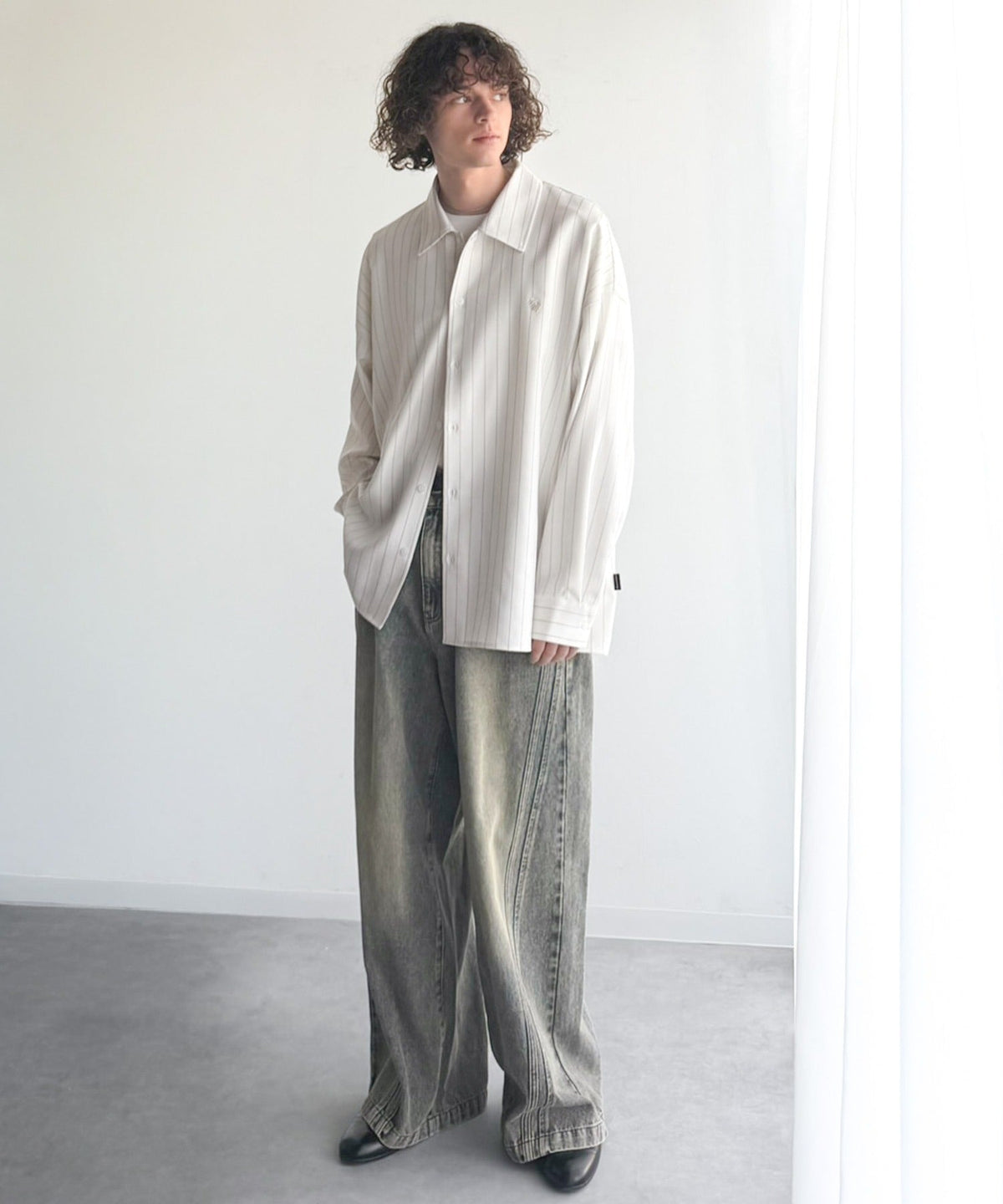【Classical Origin】「大人のさりげなさ。」刺繍入りストライプ柄オーバーサイズシャツ（長袖）/Embroidered Stripe Pattern Oversized Shirt co1010023