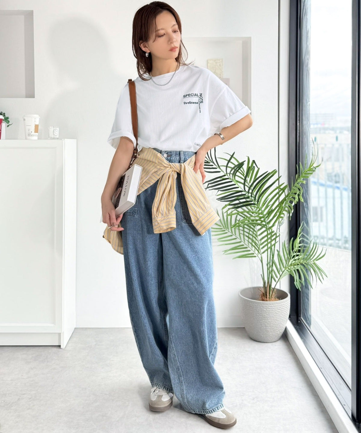 《JaVaジャバコラボ》遊びゴコロを着こなす。綿100％ 前後ランダムロゴ刺繍 オーバーサイズTシャツ（半袖） jo1320012