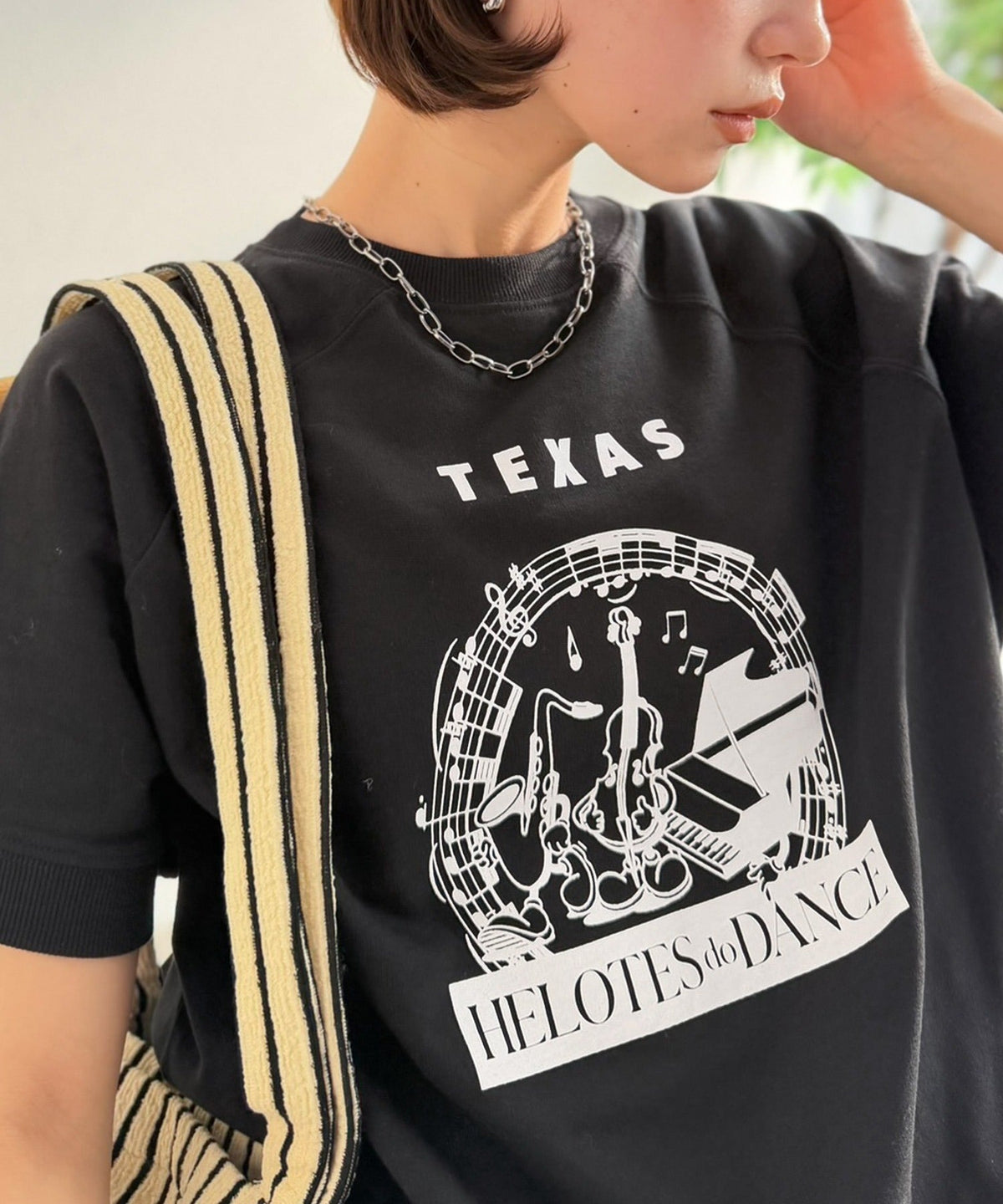《JaVa ジャバコラボ》目を奪う、こなれ感。古着デザイン風ミュージックプリントTシャツ(半袖) jv1330086