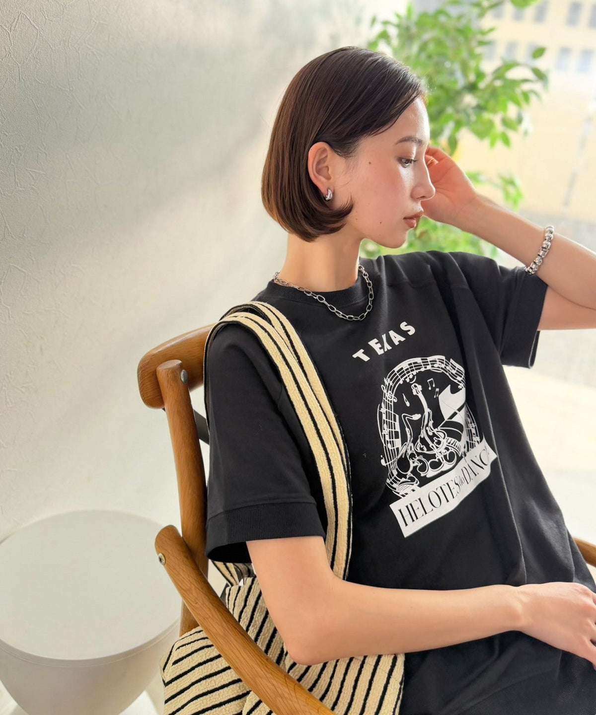 《JaVa ジャバコラボ》目を奪う、こなれ感。古着デザイン風ミュージックプリントTシャツ(半袖) jv1330086
