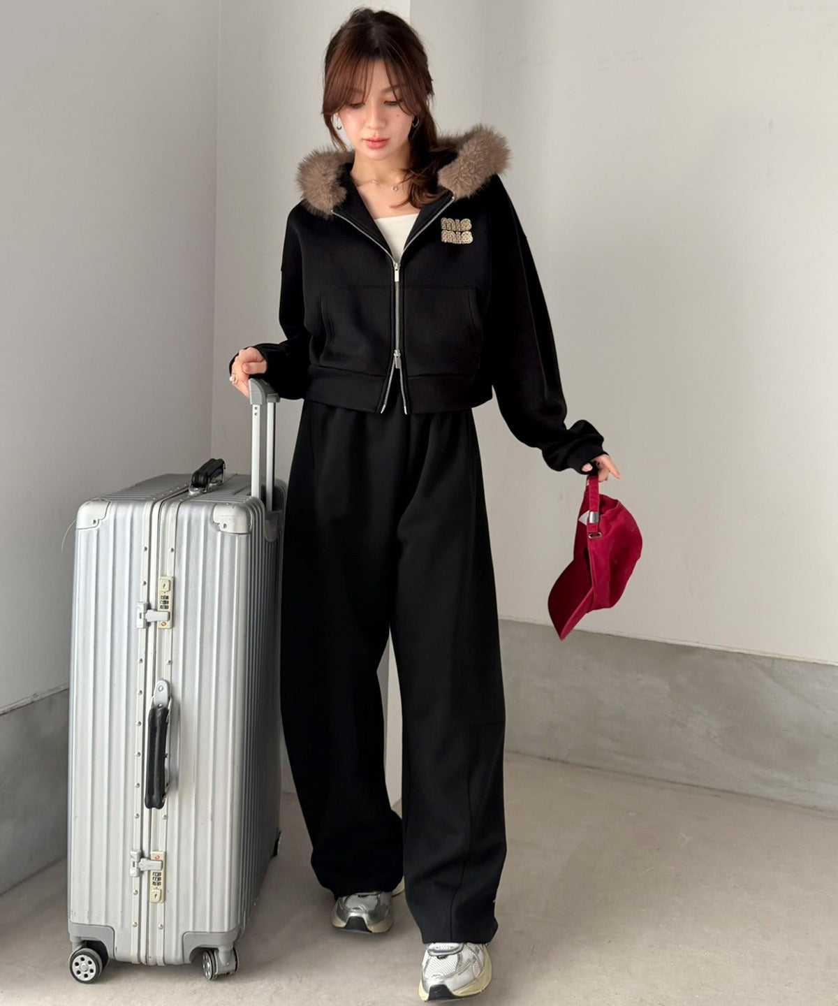 【mily bilet】ラフなのに、盛れ度抜かりなし。ショート丈ファー付きロゴワッペンフードパーカー(裏起毛)(チェック/ドットあり) mi1329119