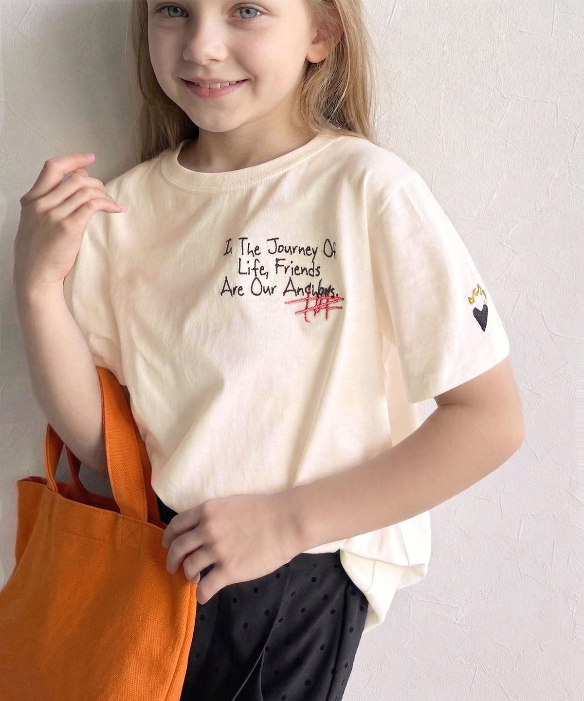 【キッズ】親子リンクコーデも楽しめる！綿100%らくがき風刺繍 無地＆ボーダー柄半袖Tシャツ ck1260396