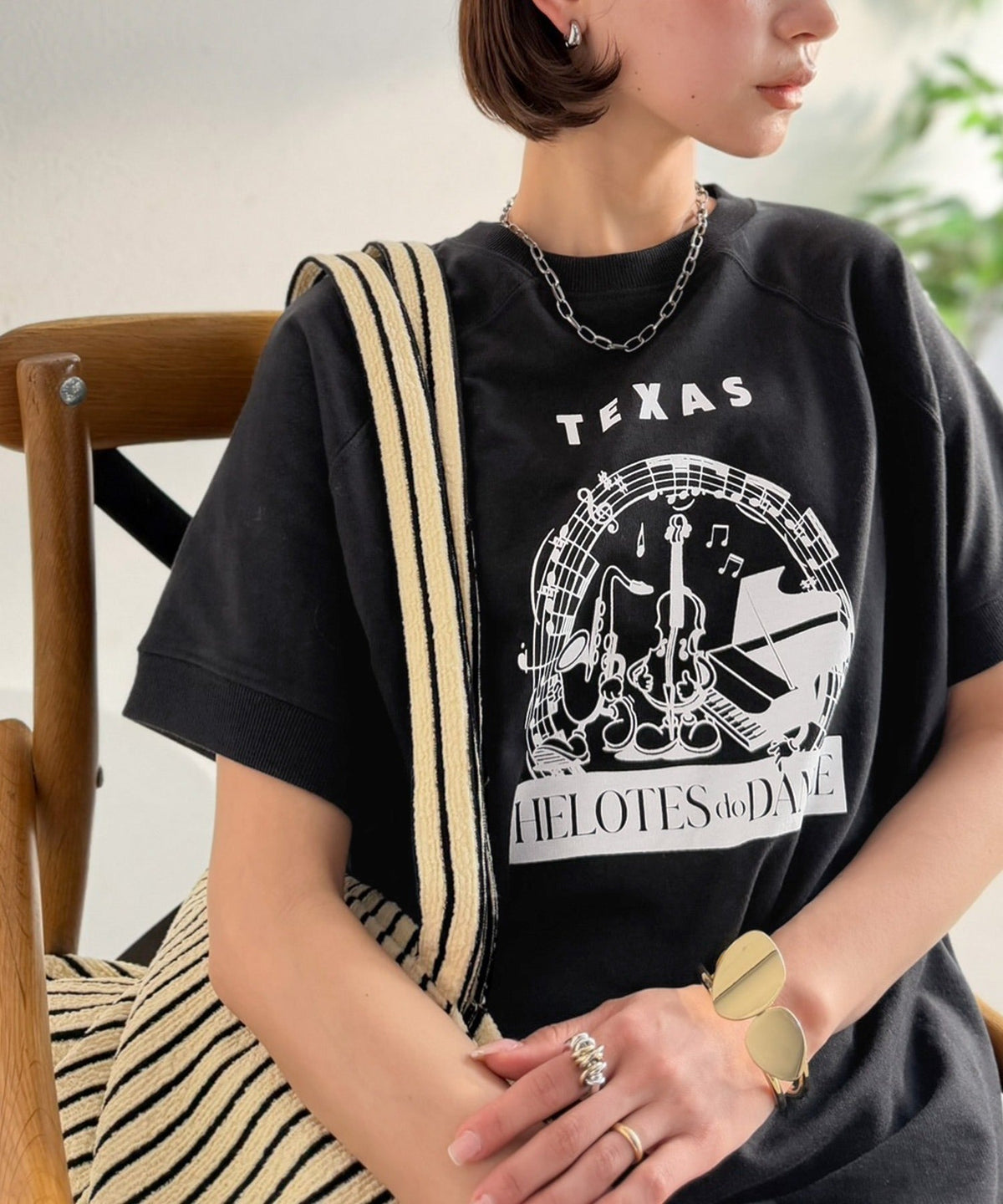 《JaVa ジャバコラボ》目を奪う、こなれ感。古着デザイン風ミュージックプリントTシャツ(半袖) jv1330086