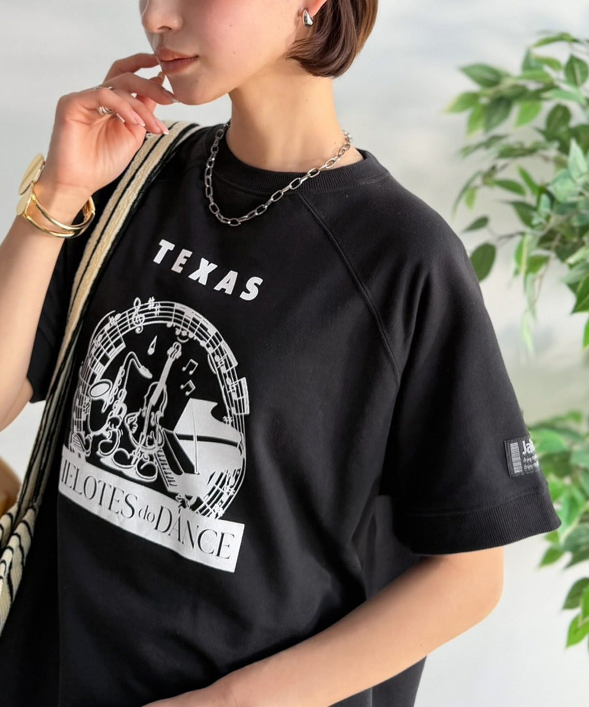 《JaVa ジャバコラボ》目を奪う、こなれ感。古着デザイン風ミュージックプリントTシャツ(半袖) jv1330086