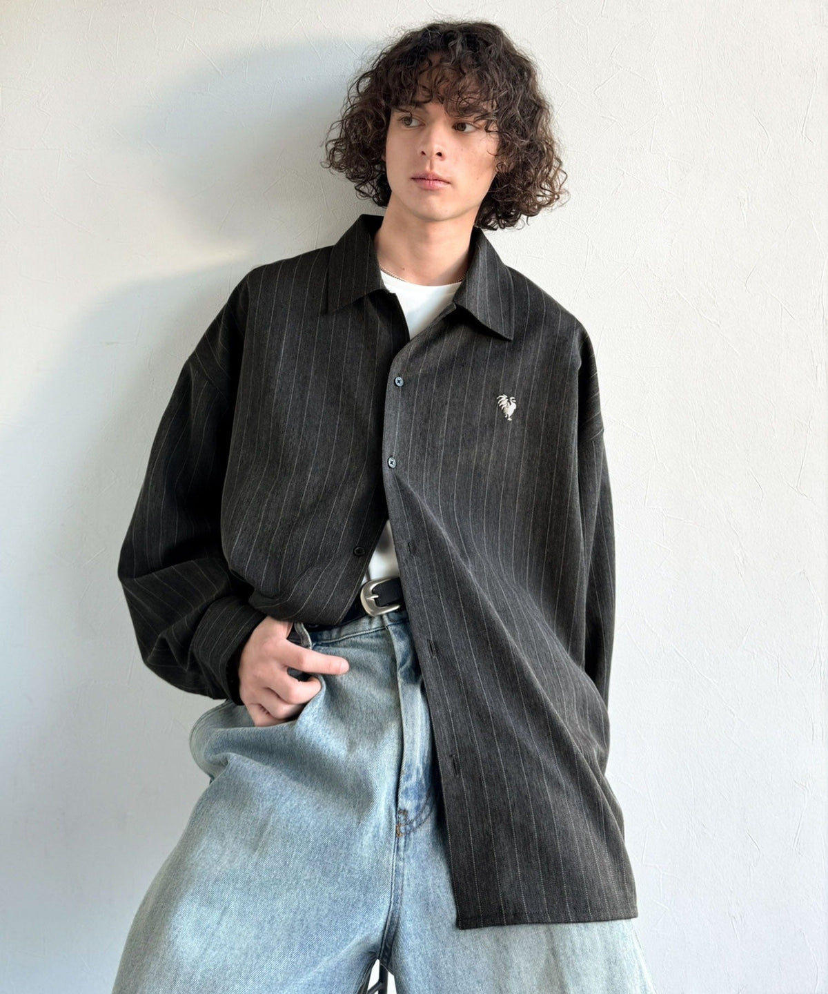 【Classical Origin】「大人のさりげなさ。」刺繍入りストライプ柄オーバーサイズシャツ（長袖）/Embroidered Stripe Pattern Oversized Shirt co1010023