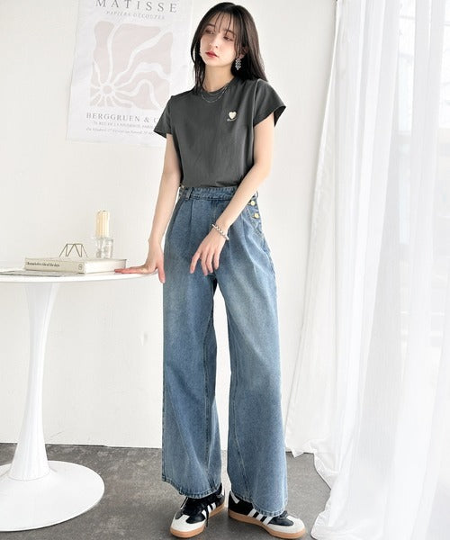 トレンドをまとう。綿100％シルケット風ハート胸サガラ刺繍Tシャツ（半袖） ce1330013