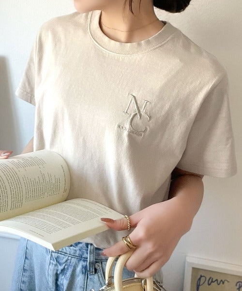 《JaVaジャバコラボ》大人カジュアルにぴったり！綿100％英字胸刺繍ピグメント加工Tシャツ（半袖） jv1330018