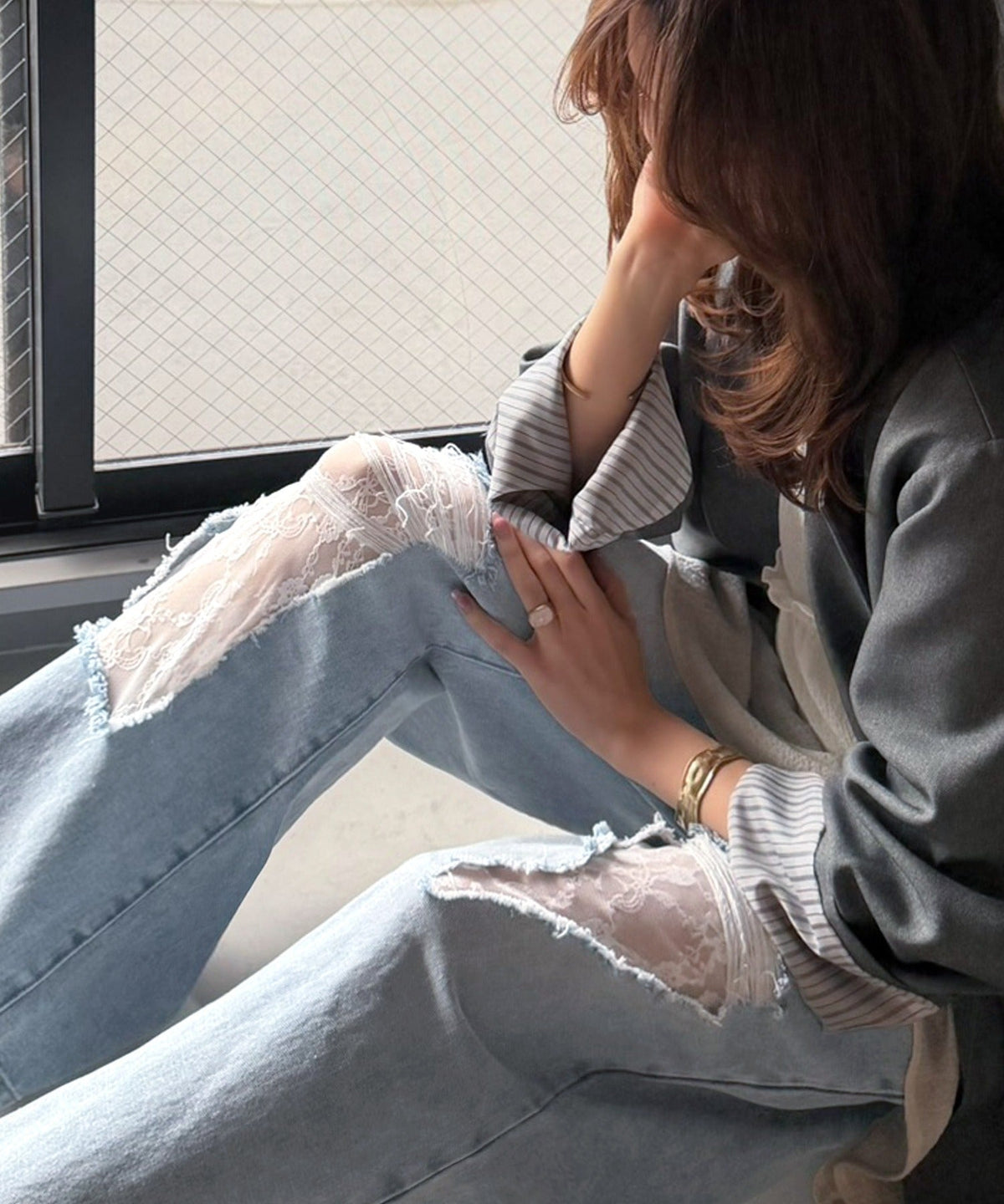【mily bilet】ラフに可愛く、ちょっと大胆。ダメージレースデニムパンツ（ワイド） mi0909022