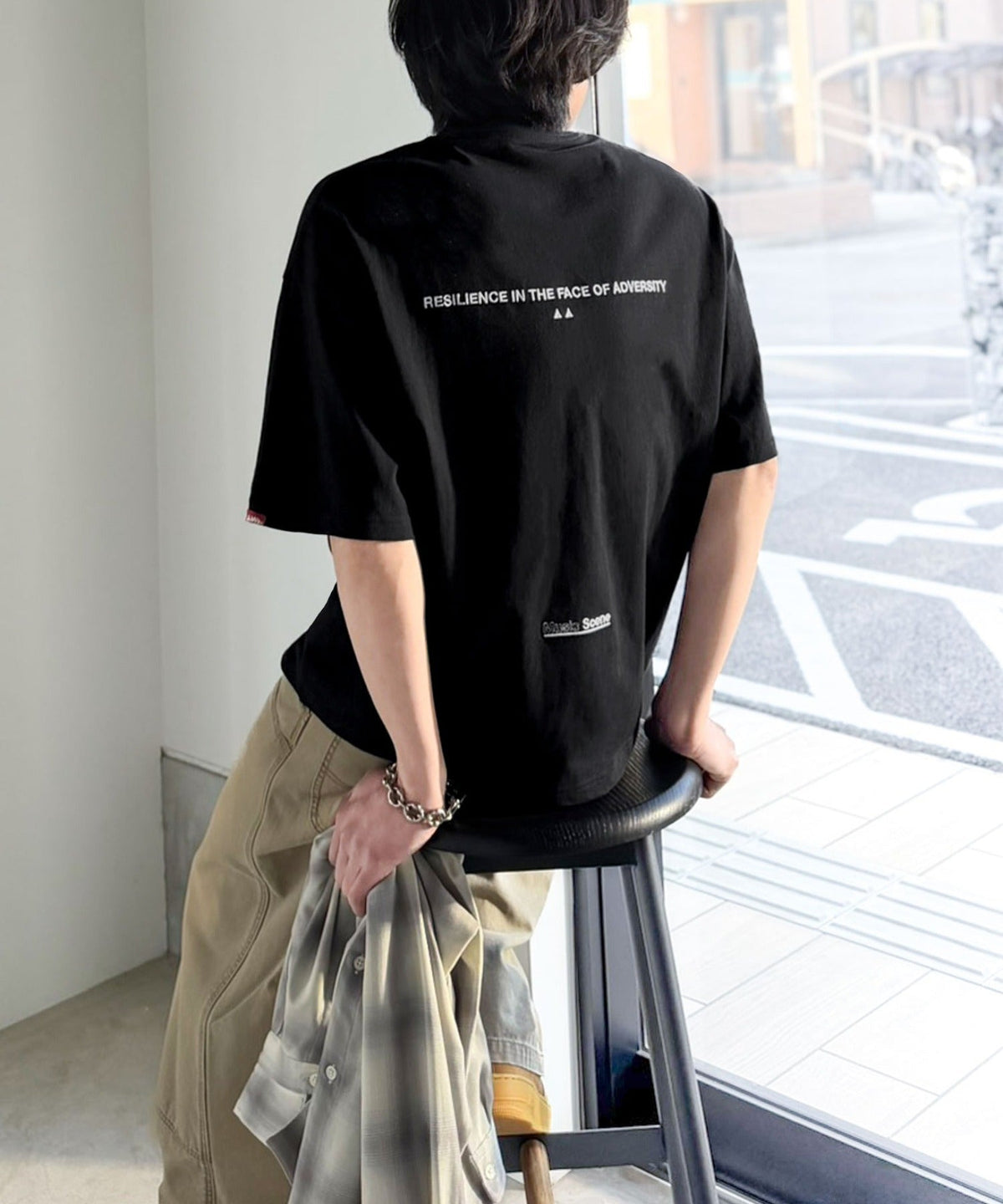 《JaVaジャバコラボ》遊びゴコロを着こなす。綿100％ 前後ランダムロゴ刺繍 オーバーサイズTシャツ（半袖） jo1320012