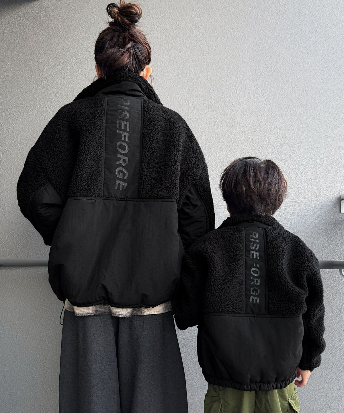 キッズH120 120着用/MAIKOさん ce1010655 ブラックM着用 