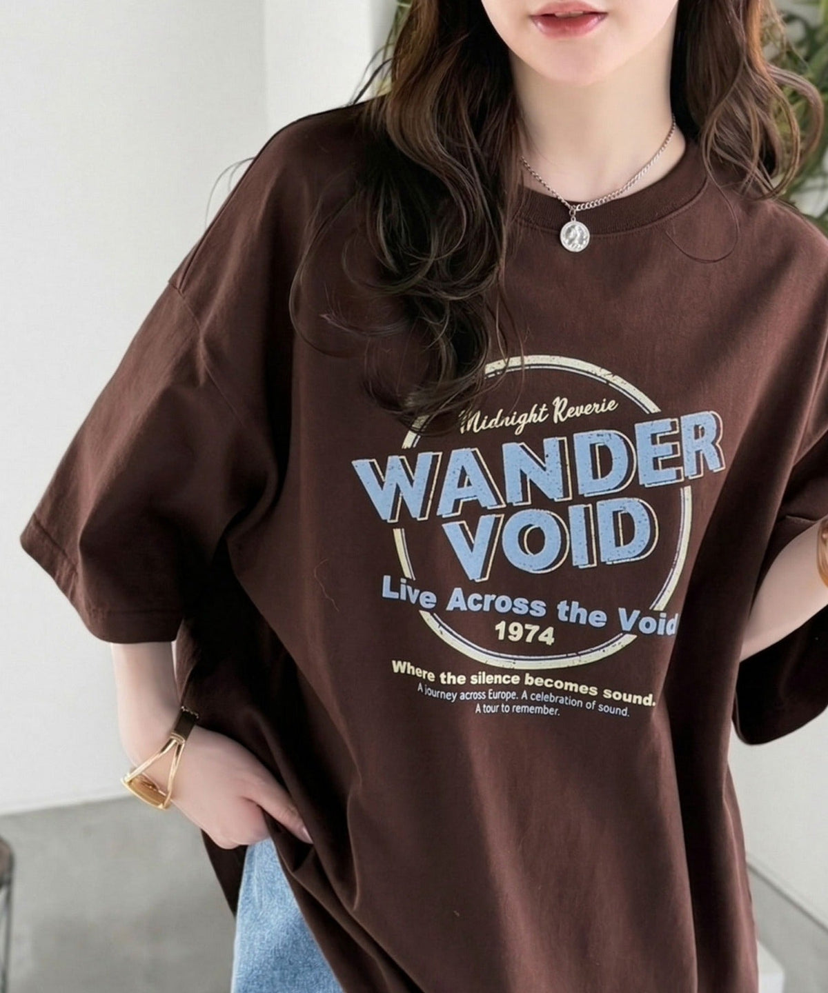 《JaVaジャバコラボ》配色で遊ぶ！大人カジュアルの決定版。綿100％ツアーロゴTシャツ (半袖) jv1329087