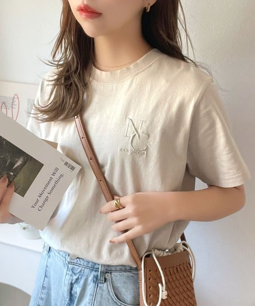 《JaVaジャバコラボ》大人カジュアルにぴったり！綿100％英字胸刺繍ピグメント加工Tシャツ（半袖） jv1330018