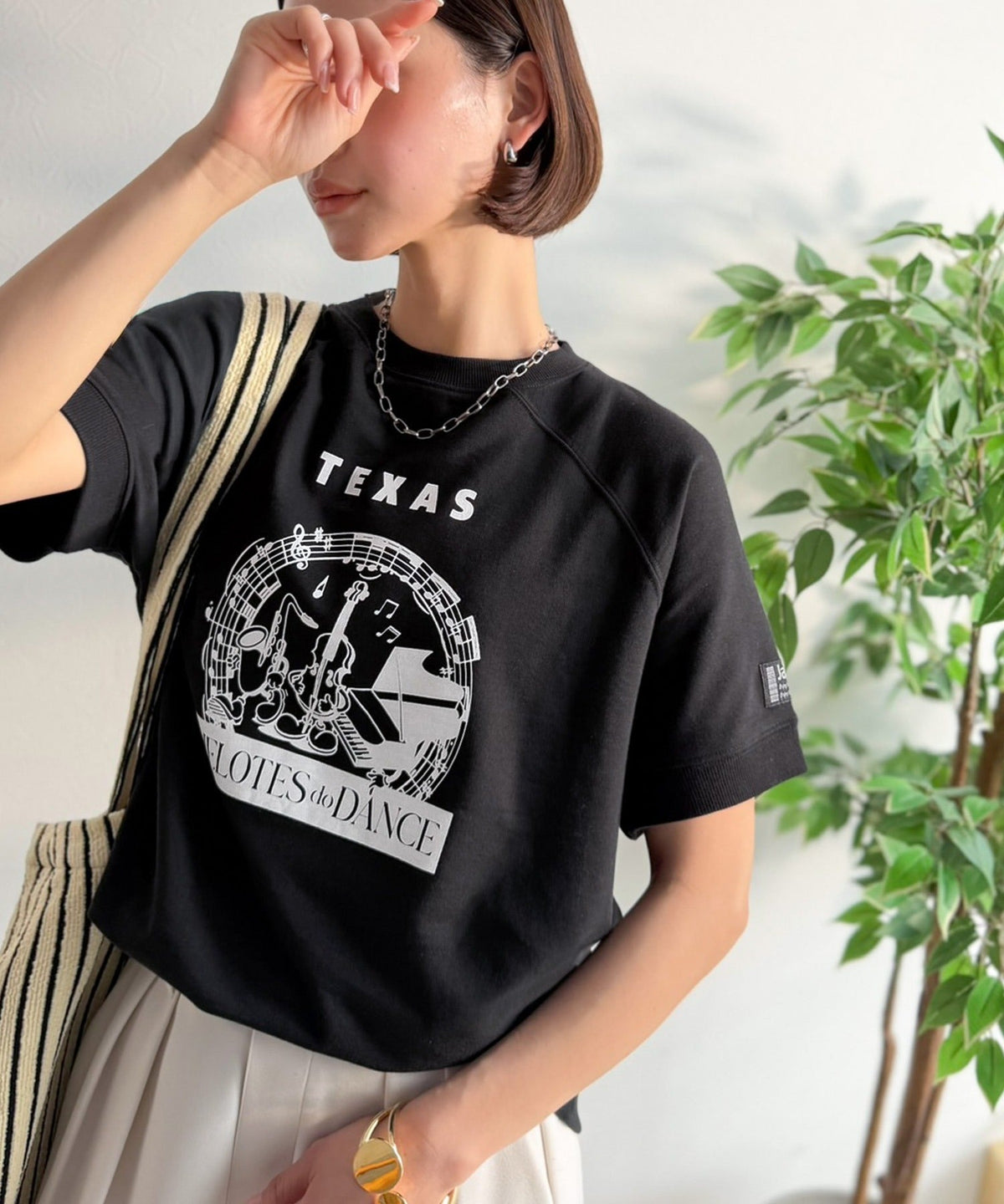 《JaVa ジャバコラボ》目を奪う、こなれ感。古着デザイン風ミュージックプリントTシャツ(半袖) jv1330086