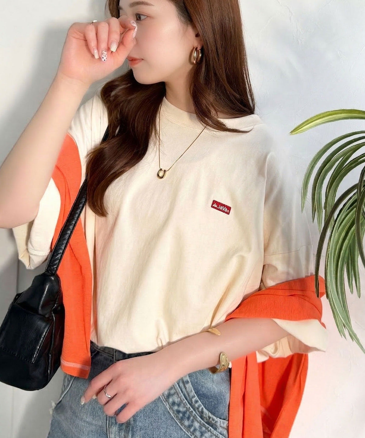 《JaVaジャバコラボ》バック刺繍が主役の一枚♪オーバーサイズ ハングル刺繍バックプリントビッグTEE jv1260552