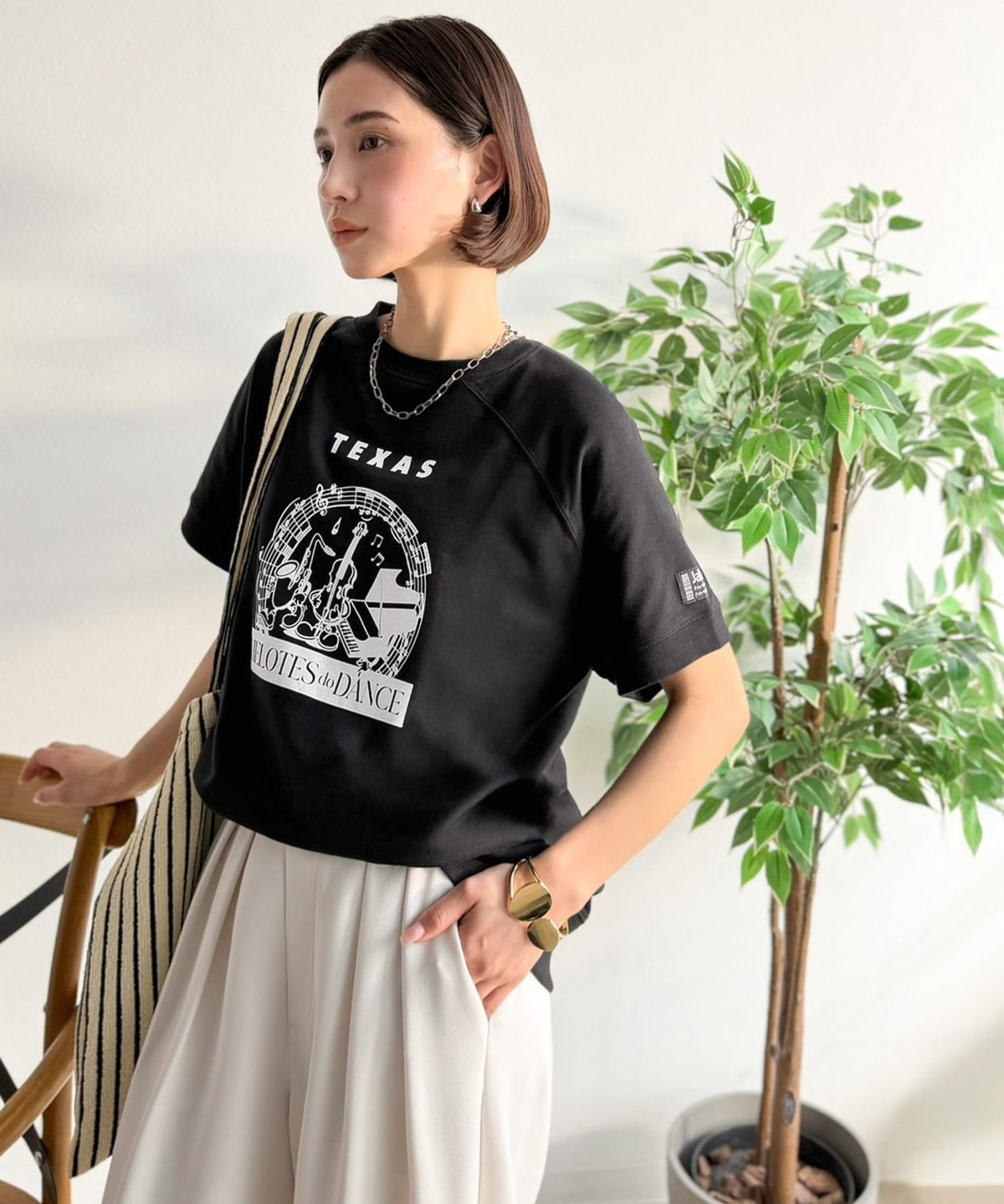《JaVa ジャバコラボ》目を奪う、こなれ感。古着デザイン風ミュージックプリントTシャツ(半袖) jv1330086