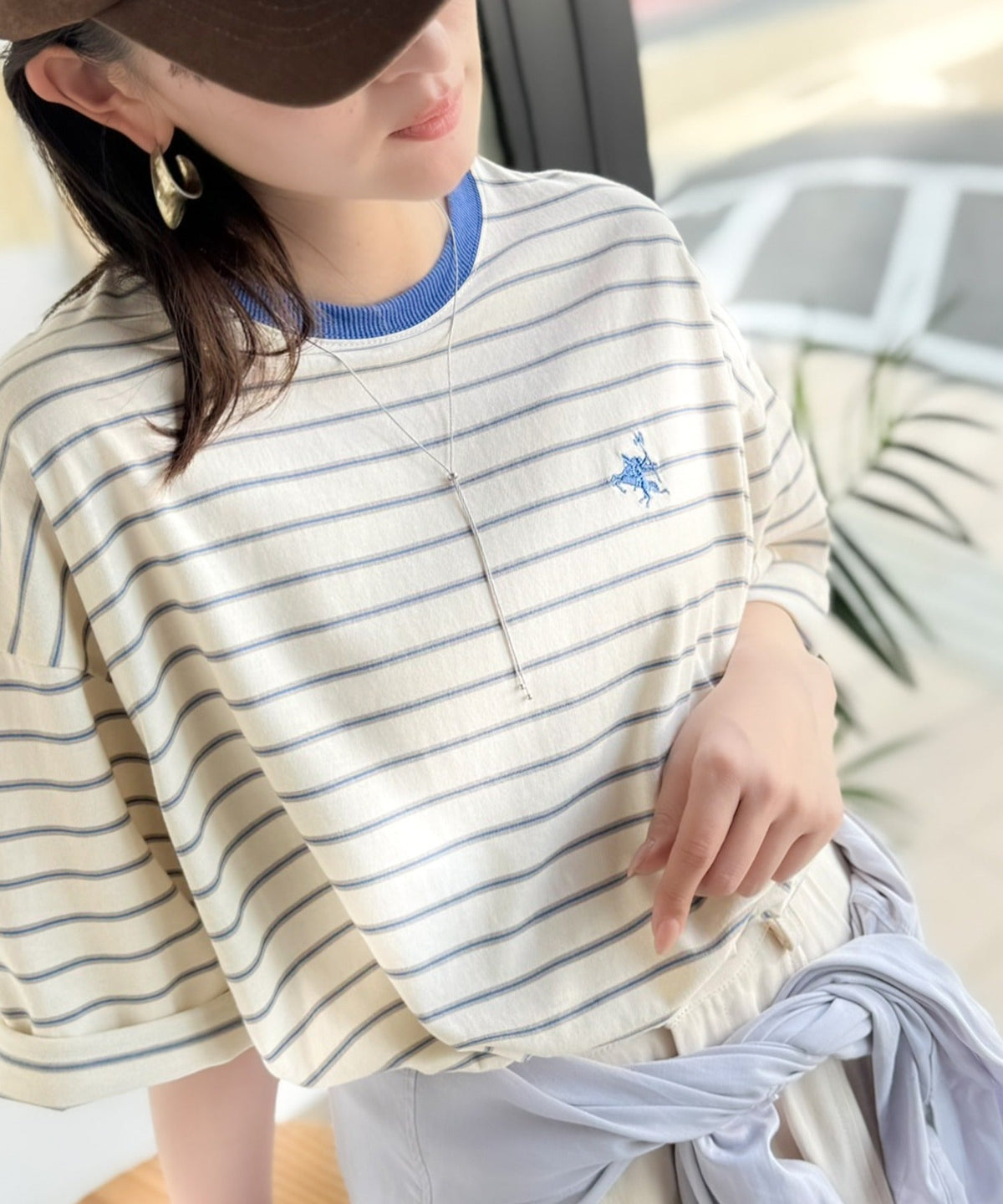 《JaVaジャバコラボ》着回し自在で日常に馴染む♪ 胸刺繍マルチボーダーアソートTシャツ jv1330097