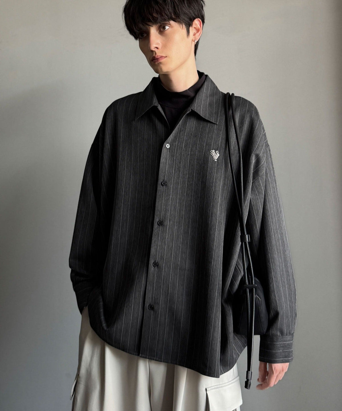 【Classical Origin】「大人のさりげなさ。」刺繍入りストライプ柄オーバーサイズシャツ（長袖）/Embroidered Stripe Pattern Oversized Shirt co1010023