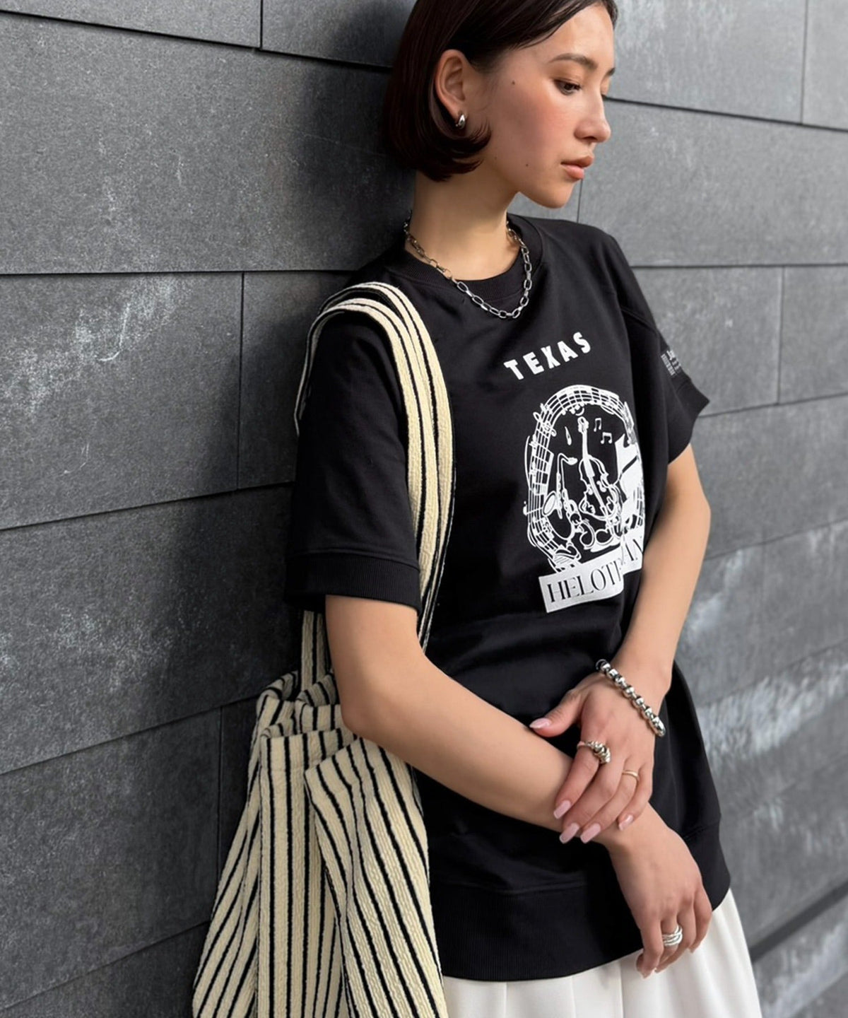 《JaVa ジャバコラボ》目を奪う、こなれ感。古着デザイン風ミュージックプリントTシャツ(半袖) jv1330086